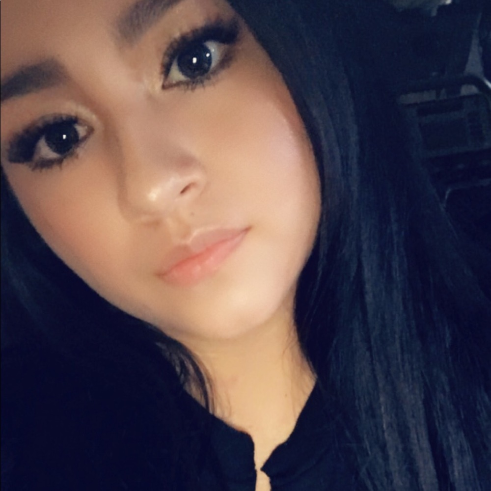 Meet your Posher, Evelyn